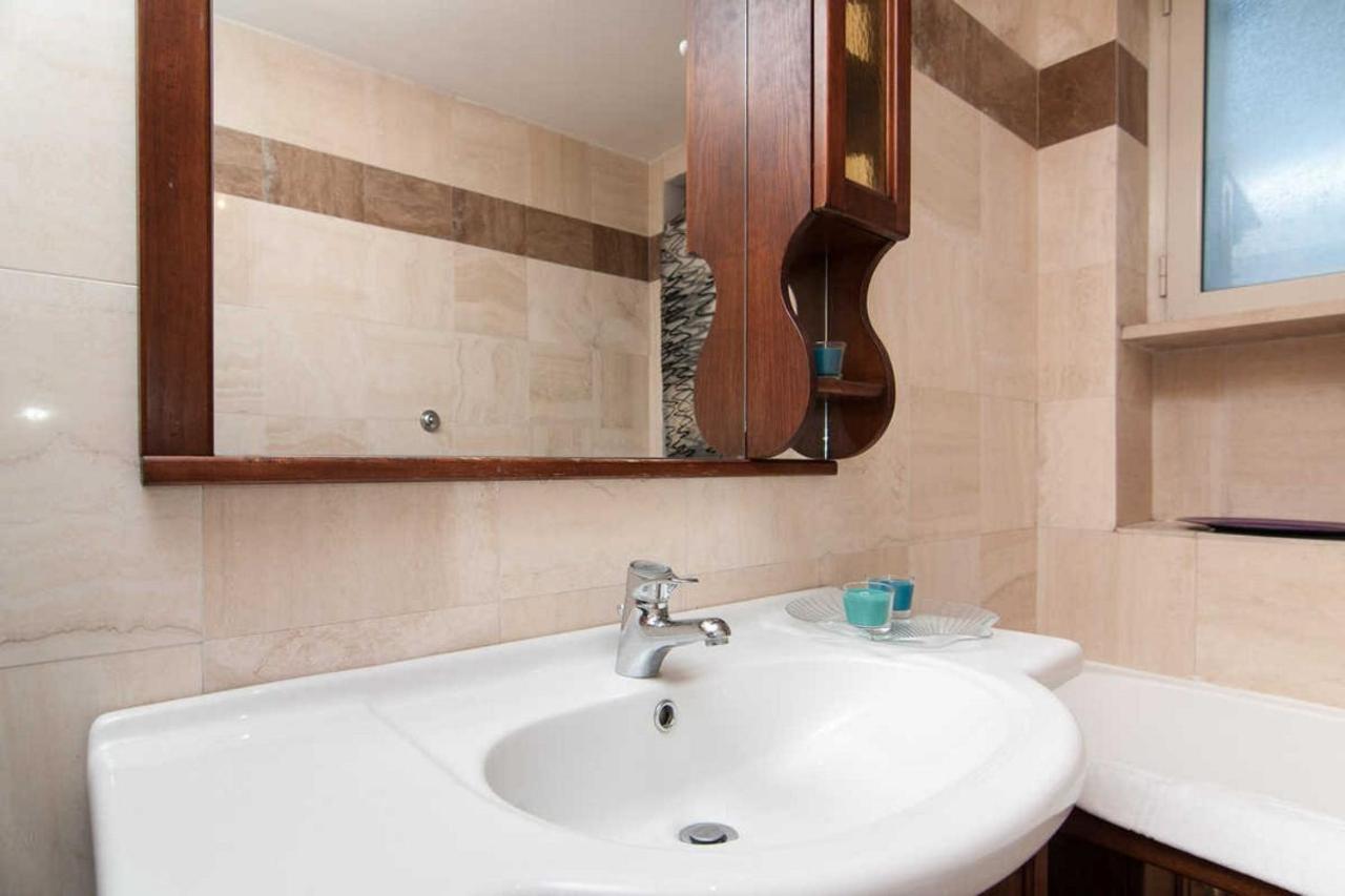Termini Colosseum Apartment Roma Esterno foto